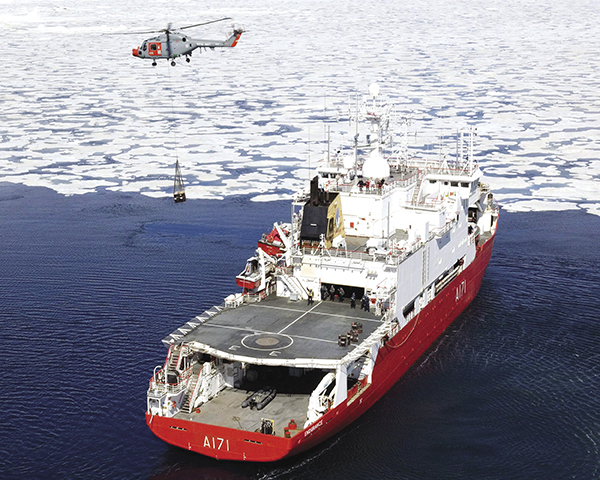 2008年1月13日，英国皇家海军的南极勘察船“忍耐号”(HMS Endurance)抵达了南极的门阶——位于南设得兰群岛的迪塞普申岛。