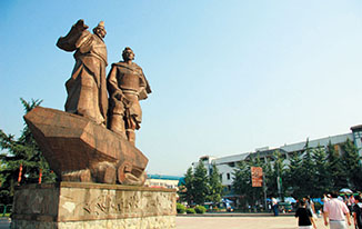 四川都江堰旅游业正在逐步恢复中