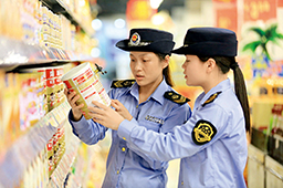 2015年4月17日，广西柳州市融安县食品药品监督局开展食品安全专项检查。