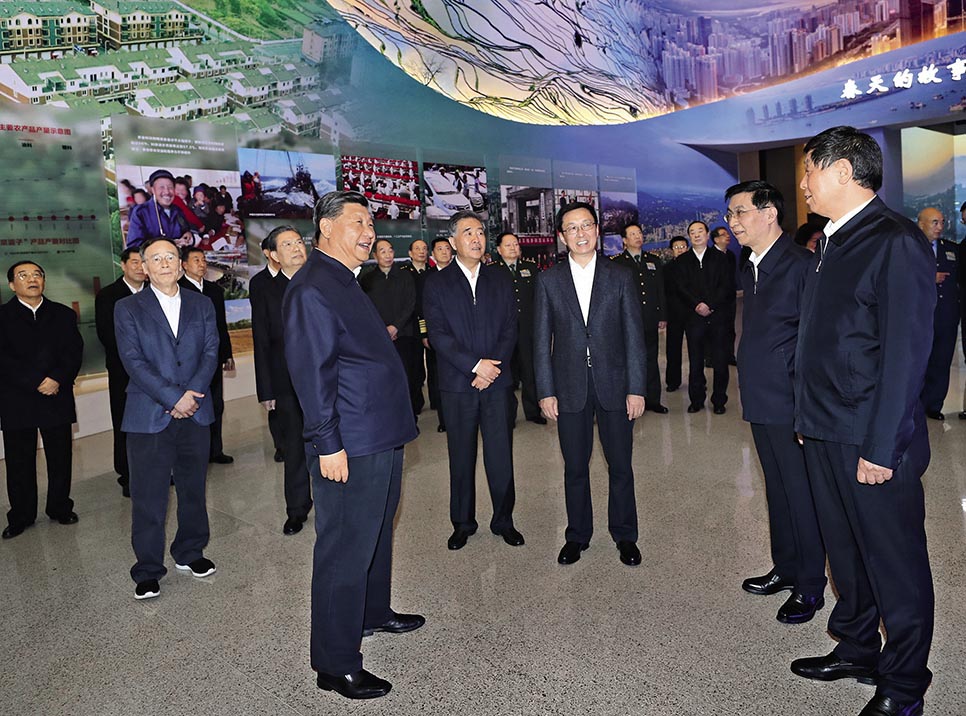 11月13日，习近平等党和国家领导人参观“伟大的变革——庆祝改革开放40周年大型展览”。