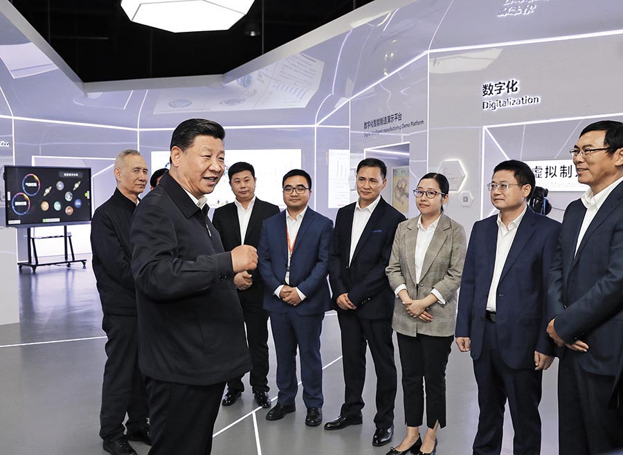 10月24日，习近平总书记在广东考察广州明珞汽车装备有限公司。