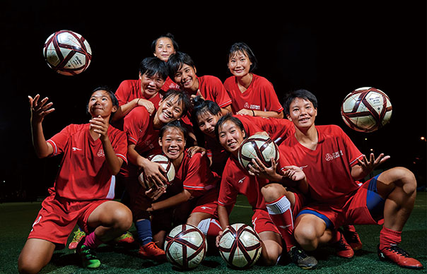 琼中女足全力备战“哥德杯中国”世界青少年足球赛。